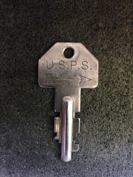 what is usps master key look like